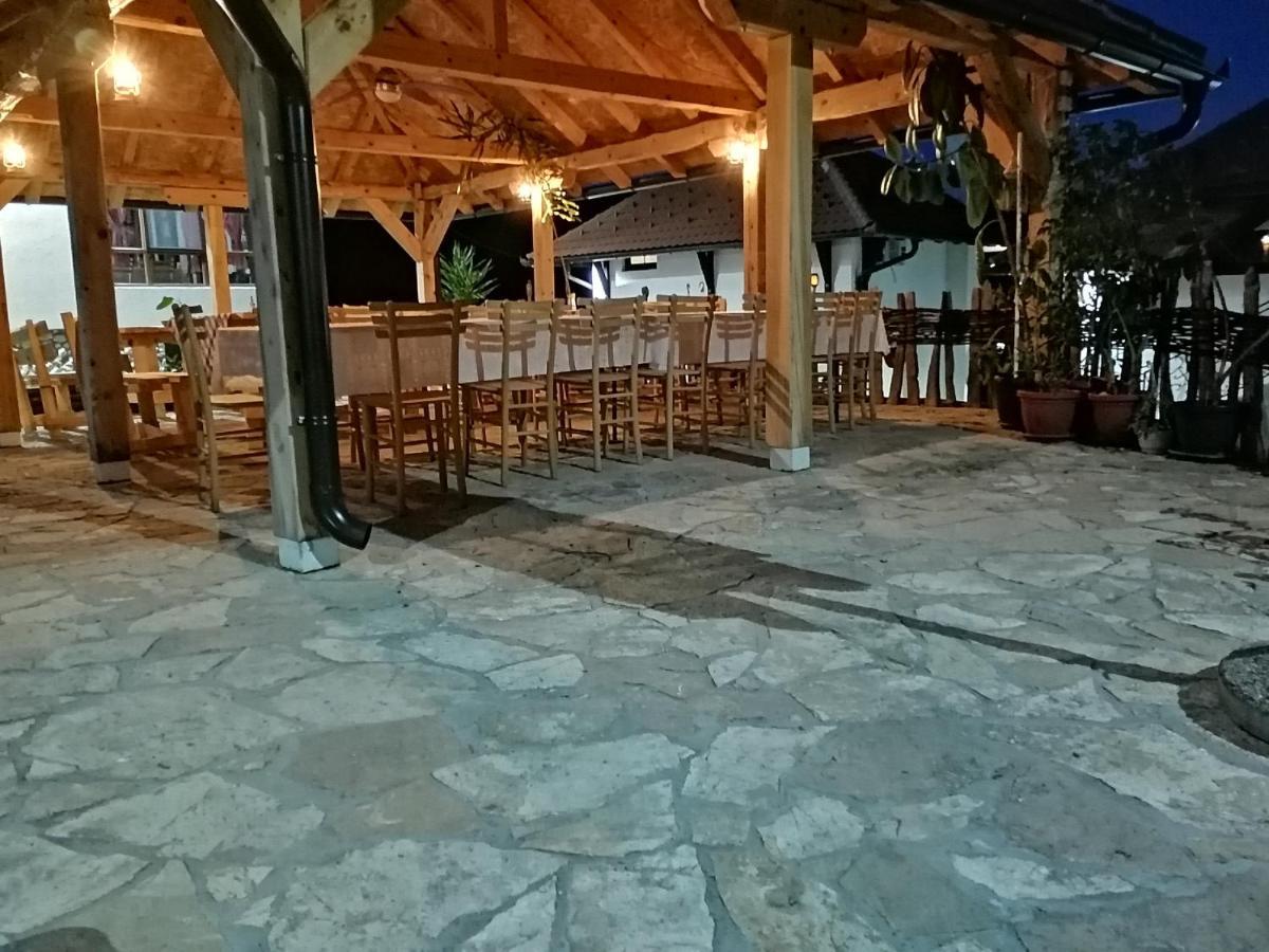 Bed and Breakfast Etno Selo Lelic Valjevo Exterior foto