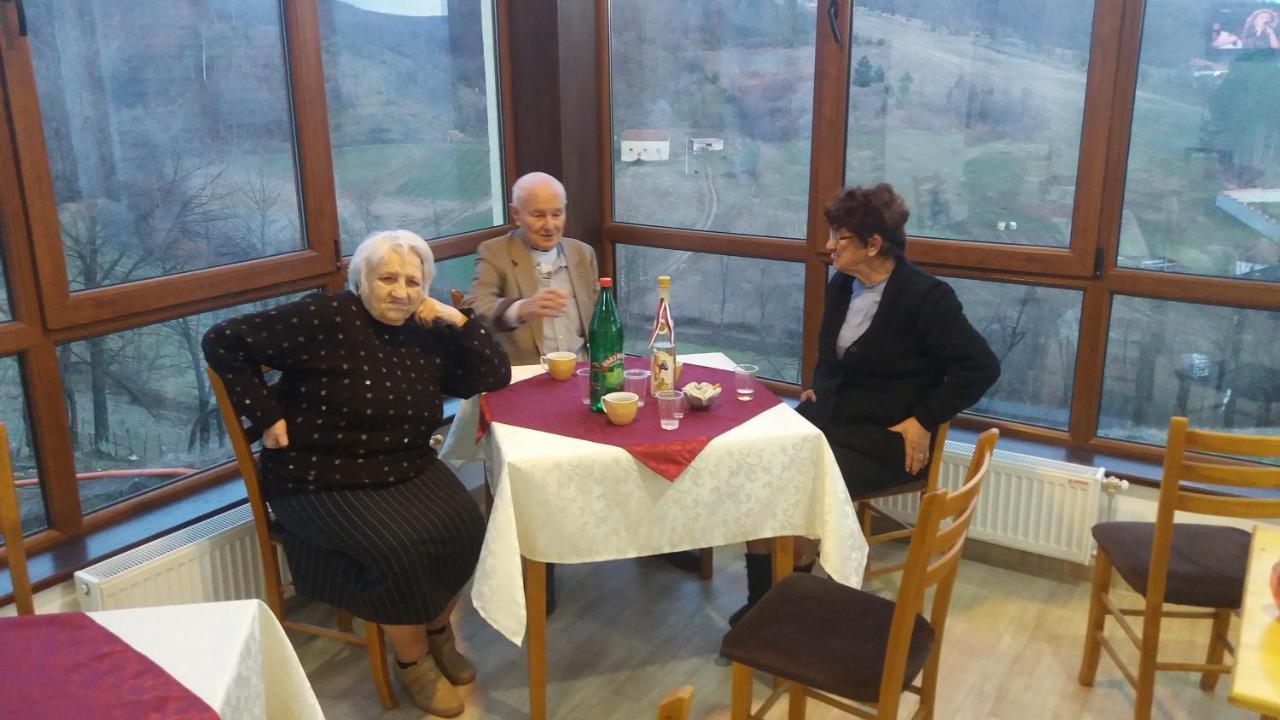 Bed and Breakfast Etno Selo Lelic Valjevo Exterior foto