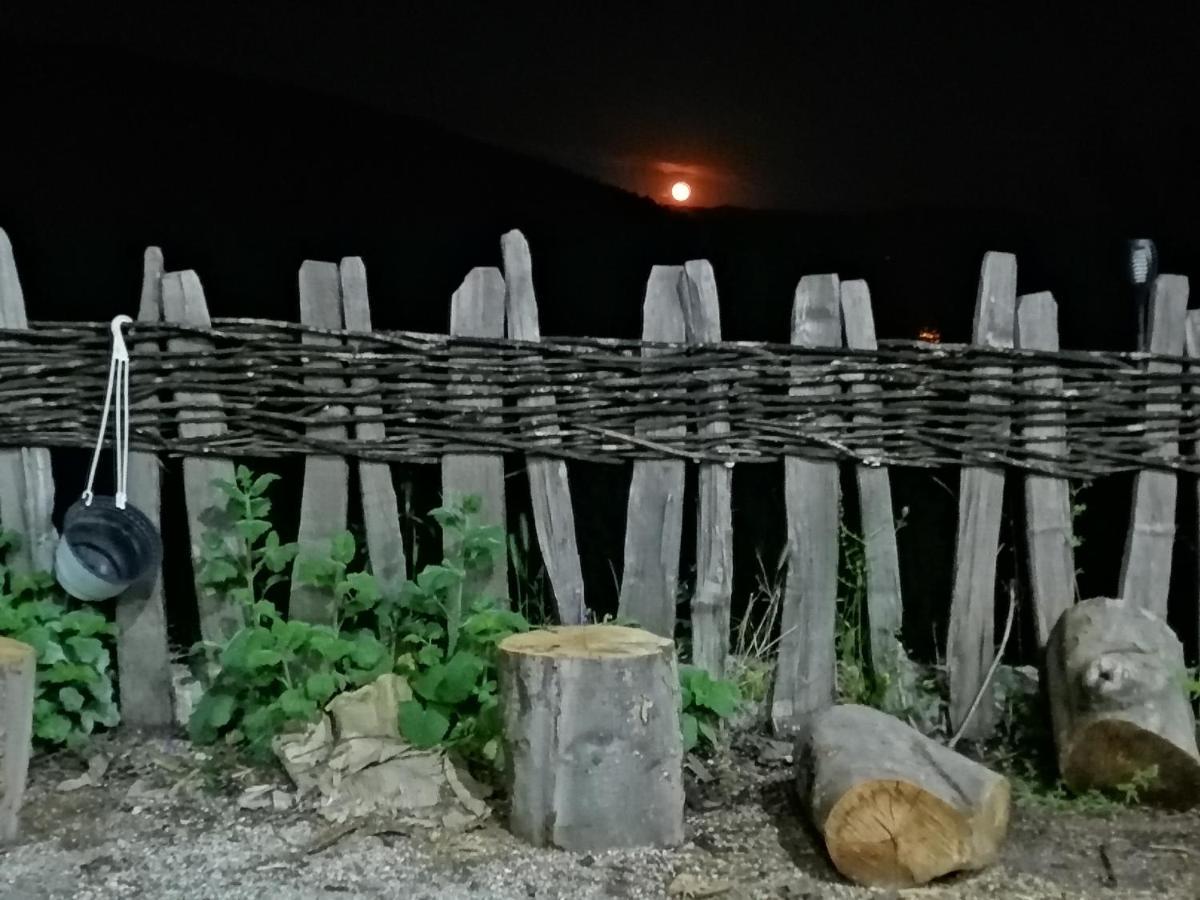 Bed and Breakfast Etno Selo Lelic Valjevo Exterior foto