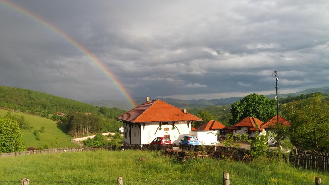 Bed and Breakfast Etno Selo Lelic Valjevo Exterior foto