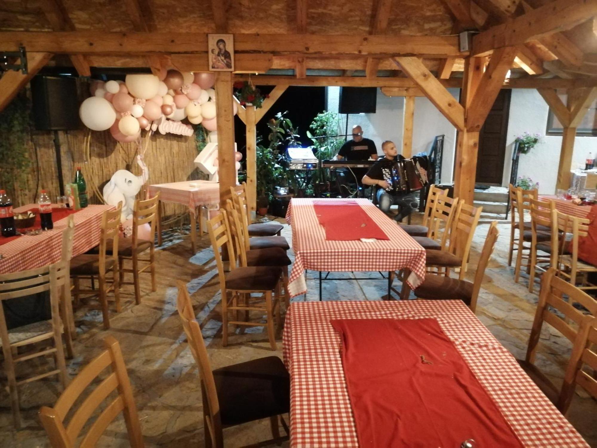 Bed and Breakfast Etno Selo Lelic Valjevo Exterior foto
