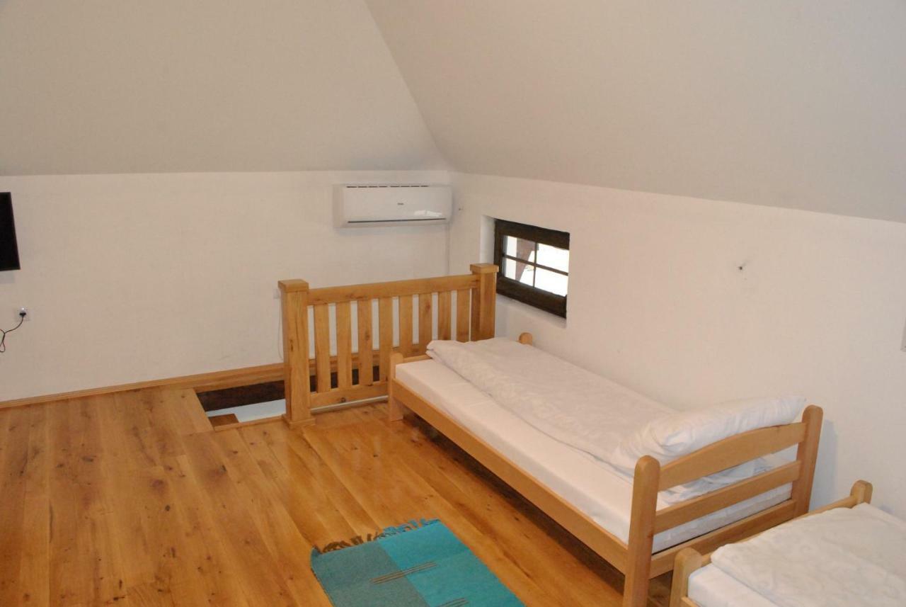 Bed and Breakfast Etno Selo Lelic Valjevo Exterior foto