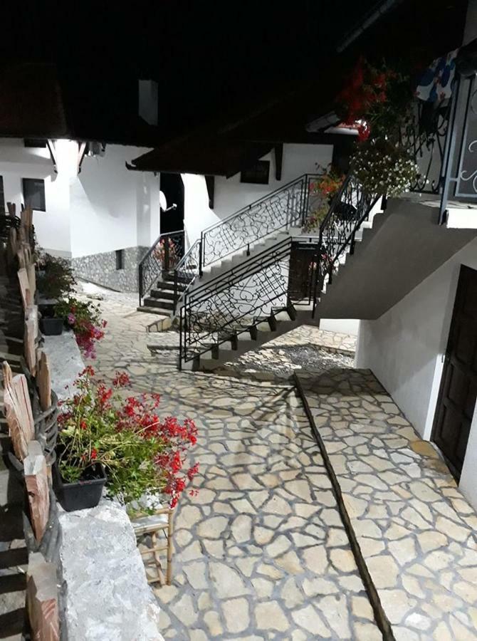 Bed and Breakfast Etno Selo Lelic Valjevo Exterior foto
